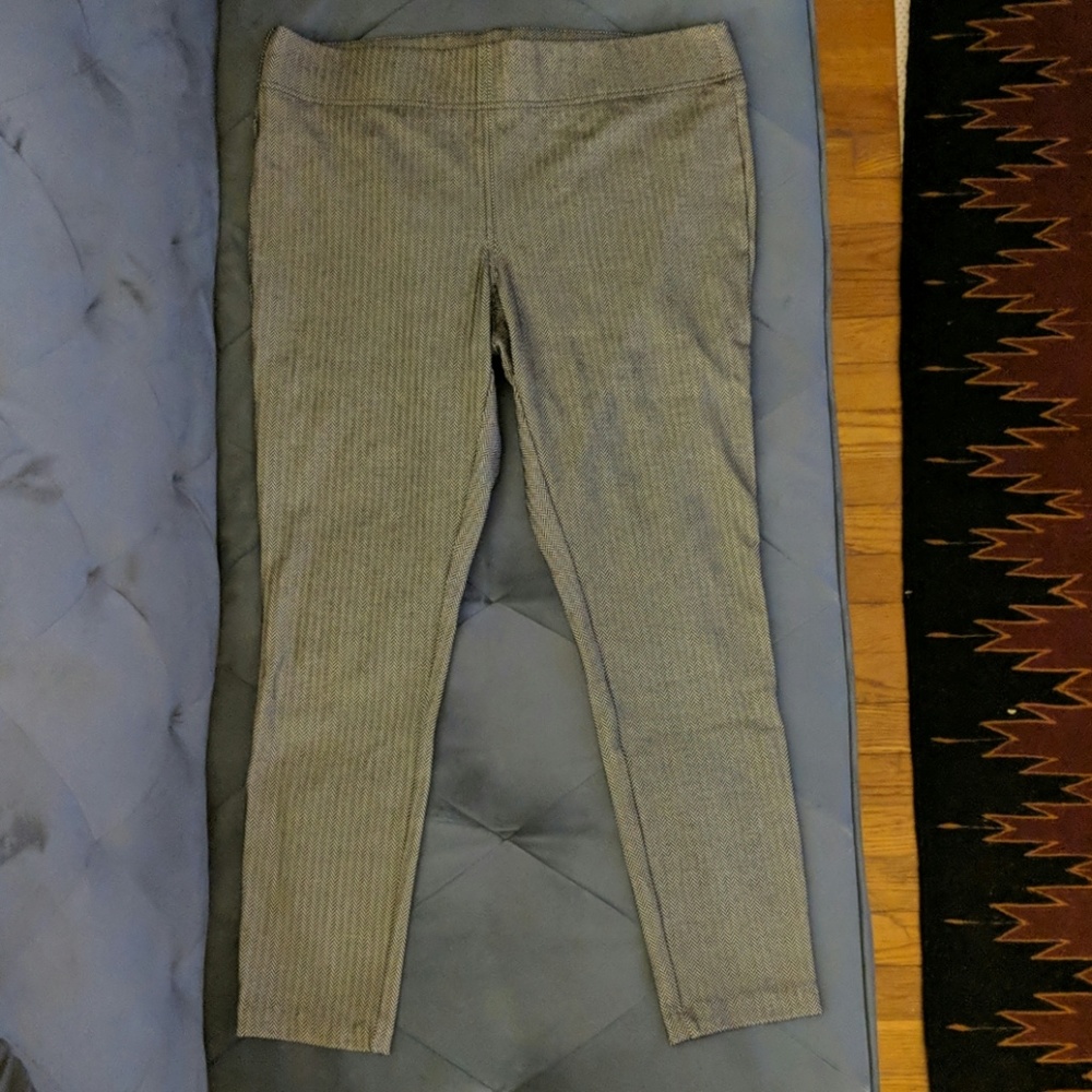 Stretchy ankle pants